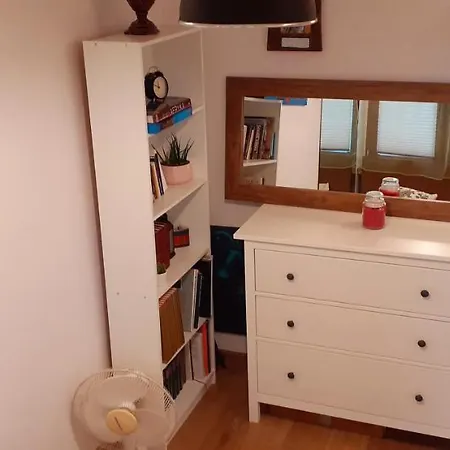 A Beautiful Two-room Art-apartment With A Large Bathtub Smart Tv 100 Channel Netflix Very Fast Internet 600mbs1gbs For 1-3 Guests * Varsovie