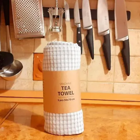 A Beautiful Two-room Art-apartment With A Large Bathtub Smart Tv 100 Channel Netflix Very Fast Internet 600mbs1gbs For 1-3 Guests Varsó